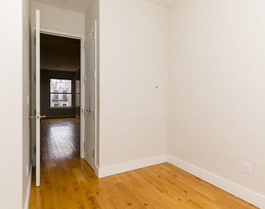 1020 Park Pl  - Photo Thumbnail 9