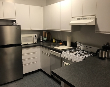 364 W 51st St Apt 4w - Photo Thumbnail 3