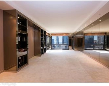 721 Fifth Avenue - Photo Thumbnail 0