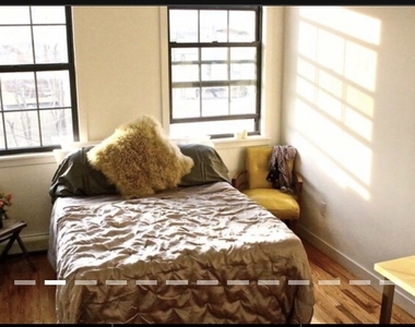 1103 willoughby - Photo Thumbnail 2