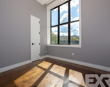 6015 Myrtle Avenue - Photo Thumbnail 4