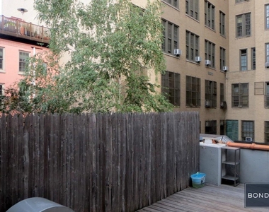 134 Ninth Avenue - Photo Thumbnail 2