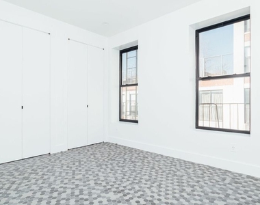 NO FEE 3BR/2BA Newly Renovated located in Prospect Heights near Pacific & 5th Avenue - Photo Thumbnail 2