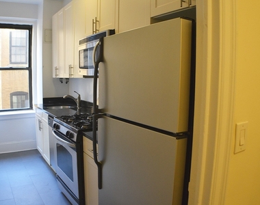 173 West 78th Street - Photo Thumbnail 3