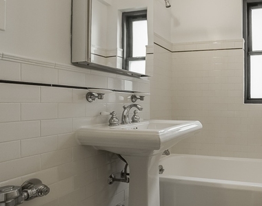 141 East 56th Street - Photo Thumbnail 5