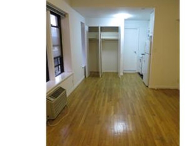 326 East 58th St - Photo Thumbnail 1