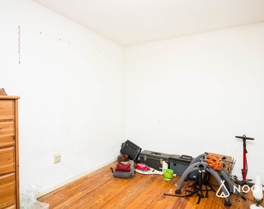 978 Metropolitan Ave - Photo Thumbnail 5