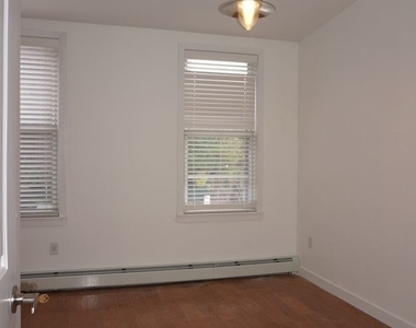 1473 Dean Street - Photo Thumbnail 7