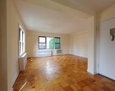 236 East 36th Street - Photo Thumbnail 1