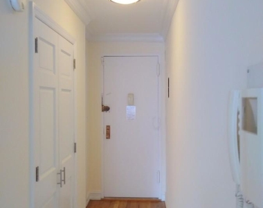 1661 York Avenue - Photo Thumbnail 4