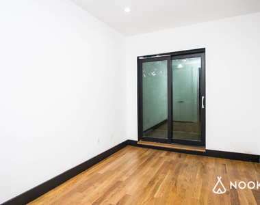 562 Park Pl - Photo Thumbnail 9