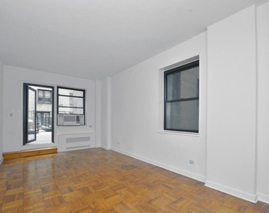 412 East 55th Street - Photo Thumbnail 2