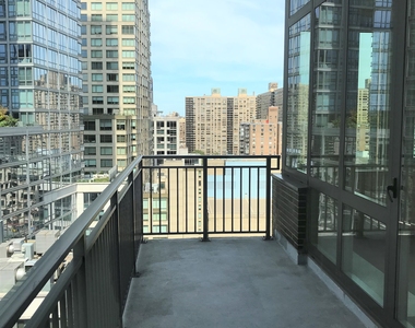 400 West 63rd Street - Photo Thumbnail 3