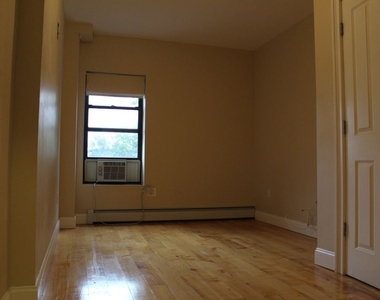 688 Greene Ave - Photo Thumbnail 9