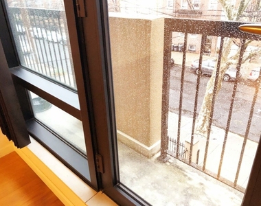 23-32 31 Drive, Astoria - Photo Thumbnail 5