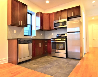 315 Lincoln Pl - Photo Thumbnail 1