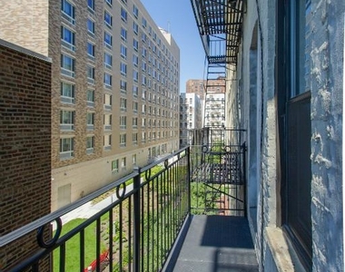 326 East 100th Street - Photo Thumbnail 2