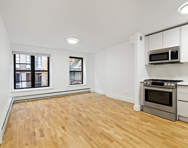 150 Ludlow St - Photo Thumbnail 3