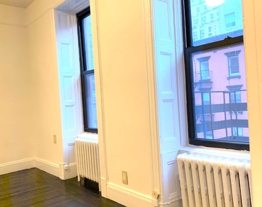 171 East 88th Street - Photo Thumbnail 2