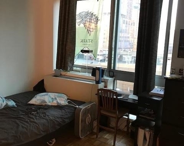 1 Bed Home Office Flex 3 - West 37th Street - Photo Thumbnail 4
