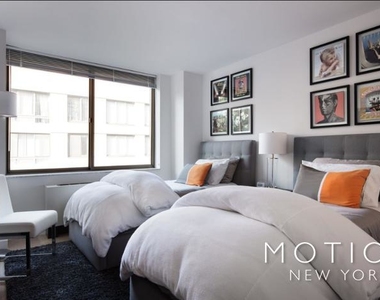 130 West 15th Street - Photo Thumbnail 7