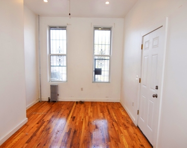 256 Stagg St. #1R - Photo Thumbnail 7