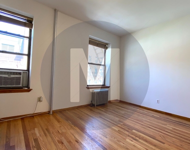 328 East 66th Street - Photo Thumbnail 2