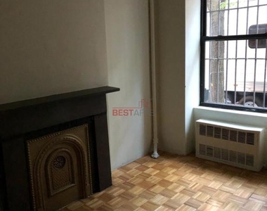 323 EAST 89 , Manhattan  - Photo Thumbnail 2