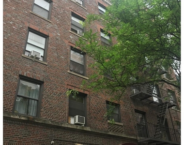 414 West 44th St - Photo Thumbnail 6