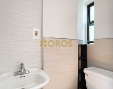 341 East 10th Street - Photo Thumbnail 5