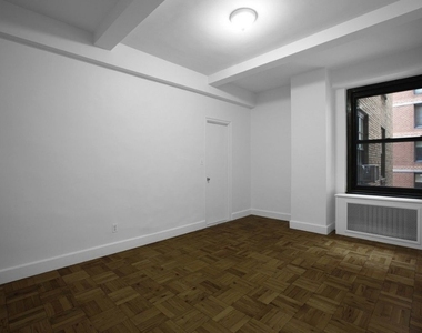 369 Broome Street - Photo Thumbnail 3