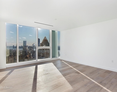 242 West 53rd St - Photo Thumbnail 7