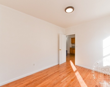 371 Broome - Photo Thumbnail 1