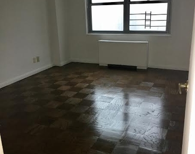 East 64th St w/gym - Photo Thumbnail 4