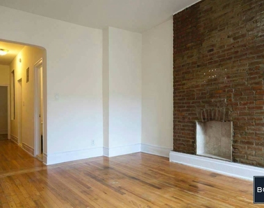 310 East 89th Street - Photo Thumbnail 1