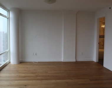 3440 Guider Ave - Photo Thumbnail 3