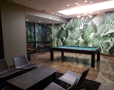West 57th Street - Photo Thumbnail 6