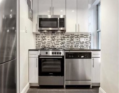 309 West 57th St #1105 - Photo Thumbnail 2