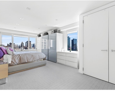 303 East 57th St - Photo Thumbnail 5