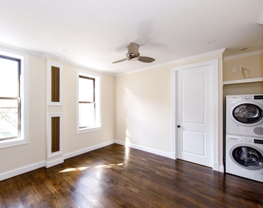 1379 Lexington Avenue #3b - Photo Thumbnail 2