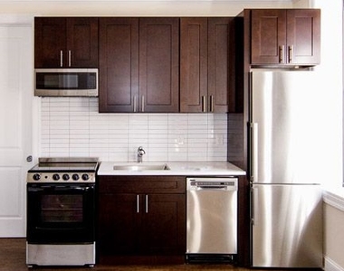 1379 Lexington Avenue #3b - Photo Thumbnail 0