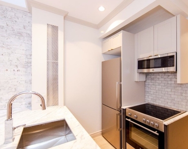 1556 Second Avenue #3 - Photo Thumbnail 0