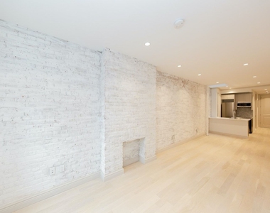 1556 Second Avenue #3 - Photo Thumbnail 2