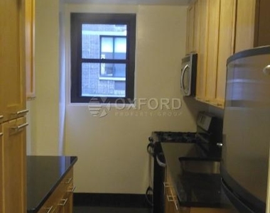 333 East 49th Street - Photo Thumbnail 1