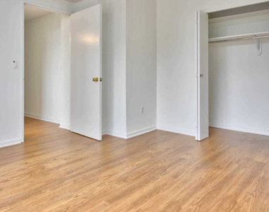 180 Riverside Boulevard, Apt. 406 - Photo Thumbnail 4