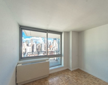 455 West 37th Street  - Photo Thumbnail 5