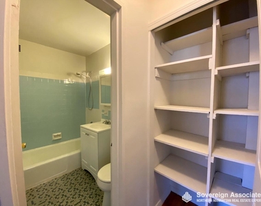 3725 Blackstone Avenue - Photo Thumbnail 11