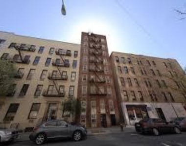 East 83rd Street - Photo Thumbnail 4