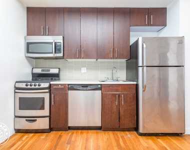 184 Noll Street - Photo Thumbnail 5