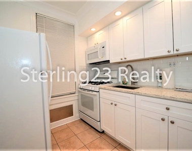 18-33 Ditmars Blvd, Astoria, Ny, 11105 - Photo Thumbnail 1